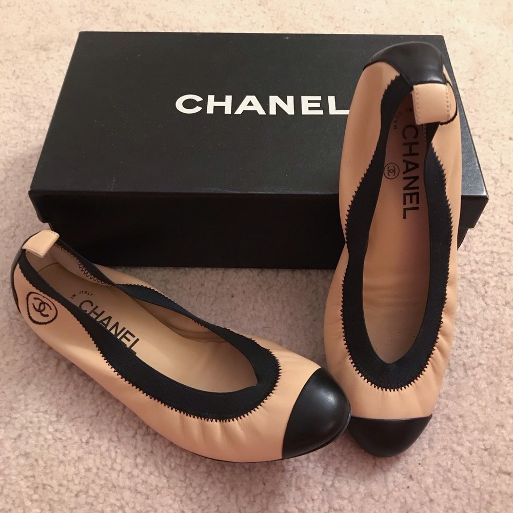 Chanel Elastic Cap-Toe Ballet Flats - size 37.5